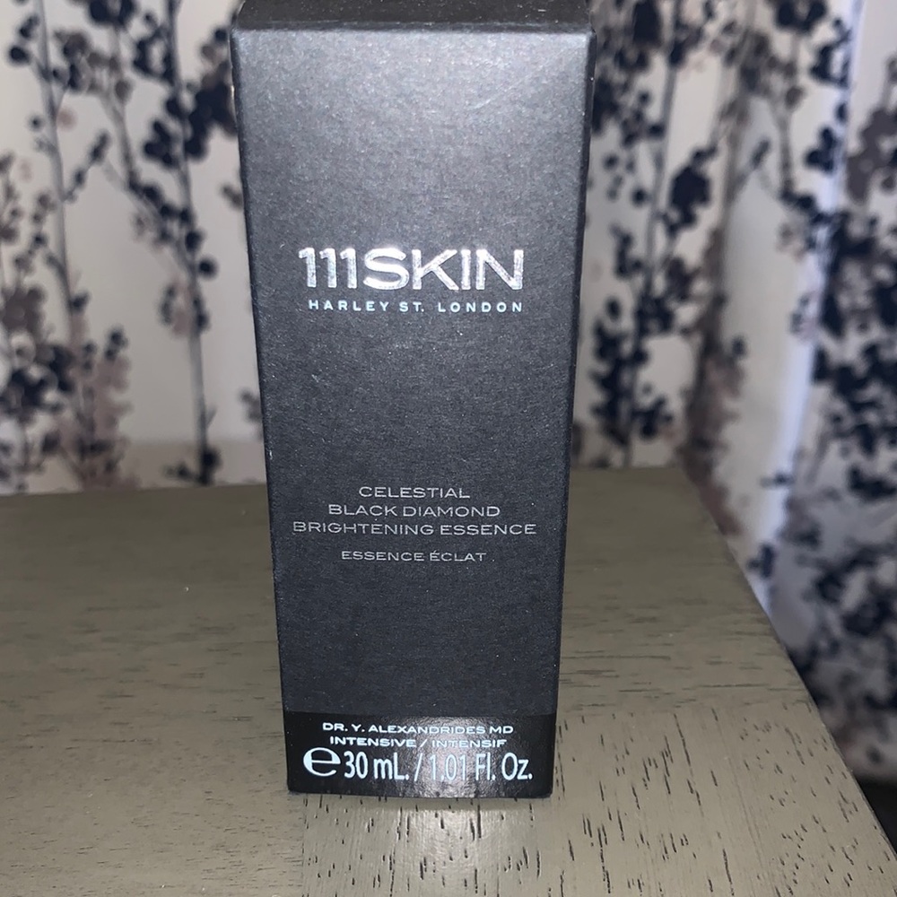 111Skin Celestial Black Diamond Brightening Essence